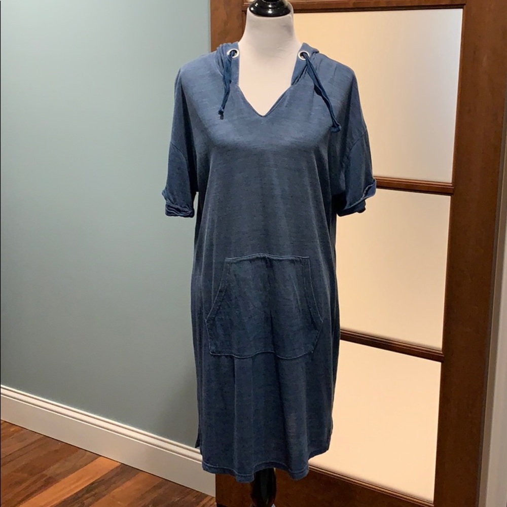 Tribal blue t-shirt dress. Size large